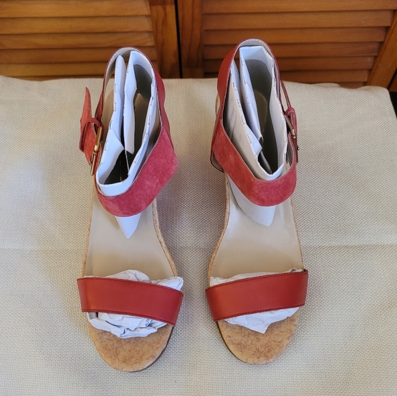 NWOT Shoe Mint Irene Sandal Wedges Size 9 - Picture 2 of 11
